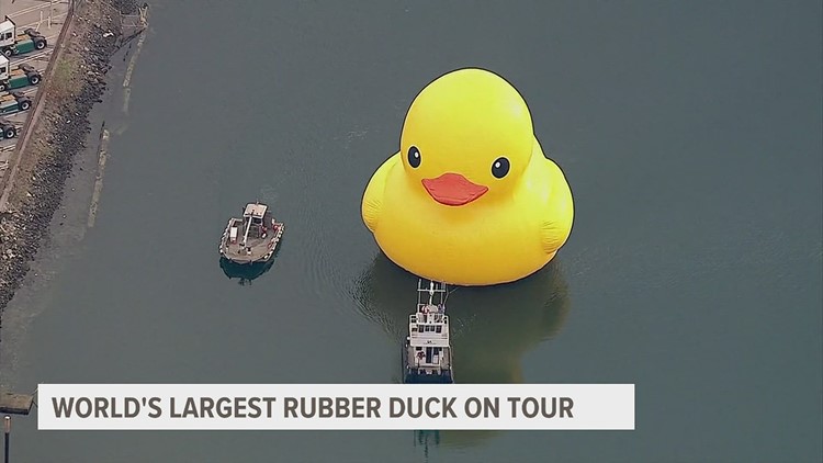 World's largest rubber duck touring the East Coast